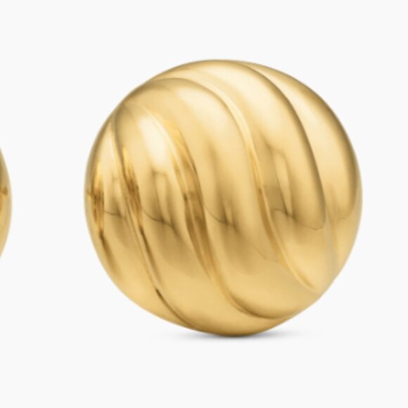 David Yurman Sculpted Cable Stud Earrings 18K Yellow Gold, 8mm - Picture 1 of 3